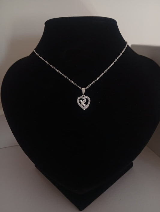 Collar Paloma en Corazón