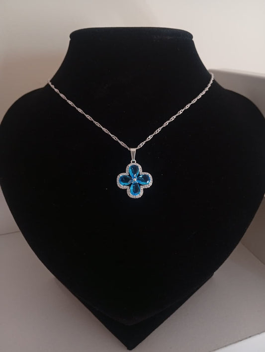 Collar Trébol Azul Oceánico