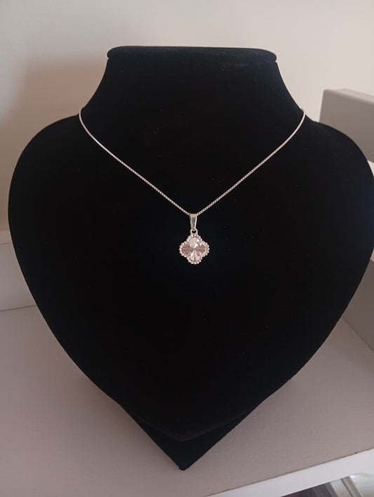 Collar Trébol de Luna